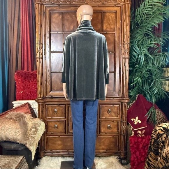 WynneLayers Dark Slate Stretch Velvet Side Slit Turtleneck Top - Picture 9 of 16